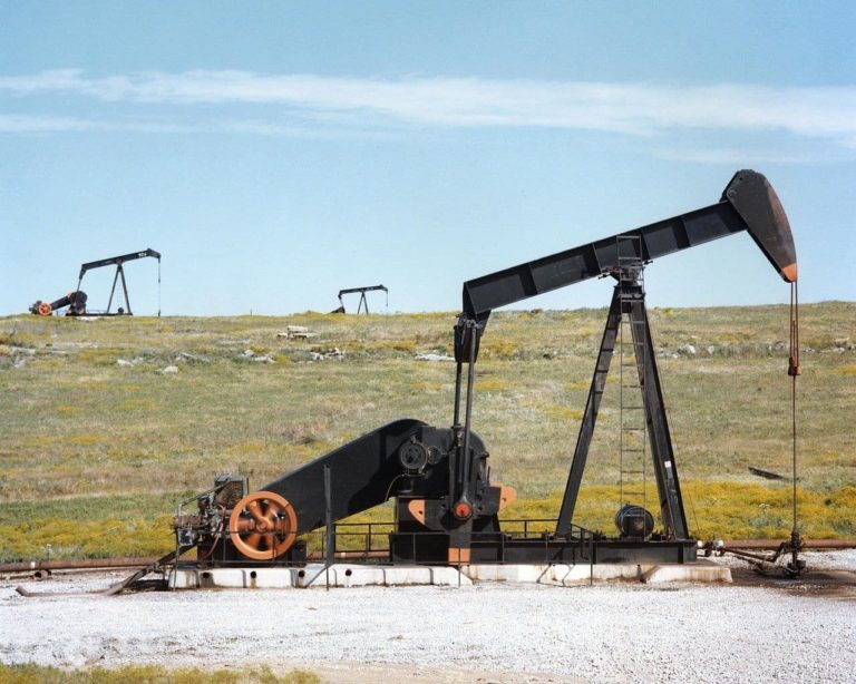 Неделя вновь начинается с обвала нефти