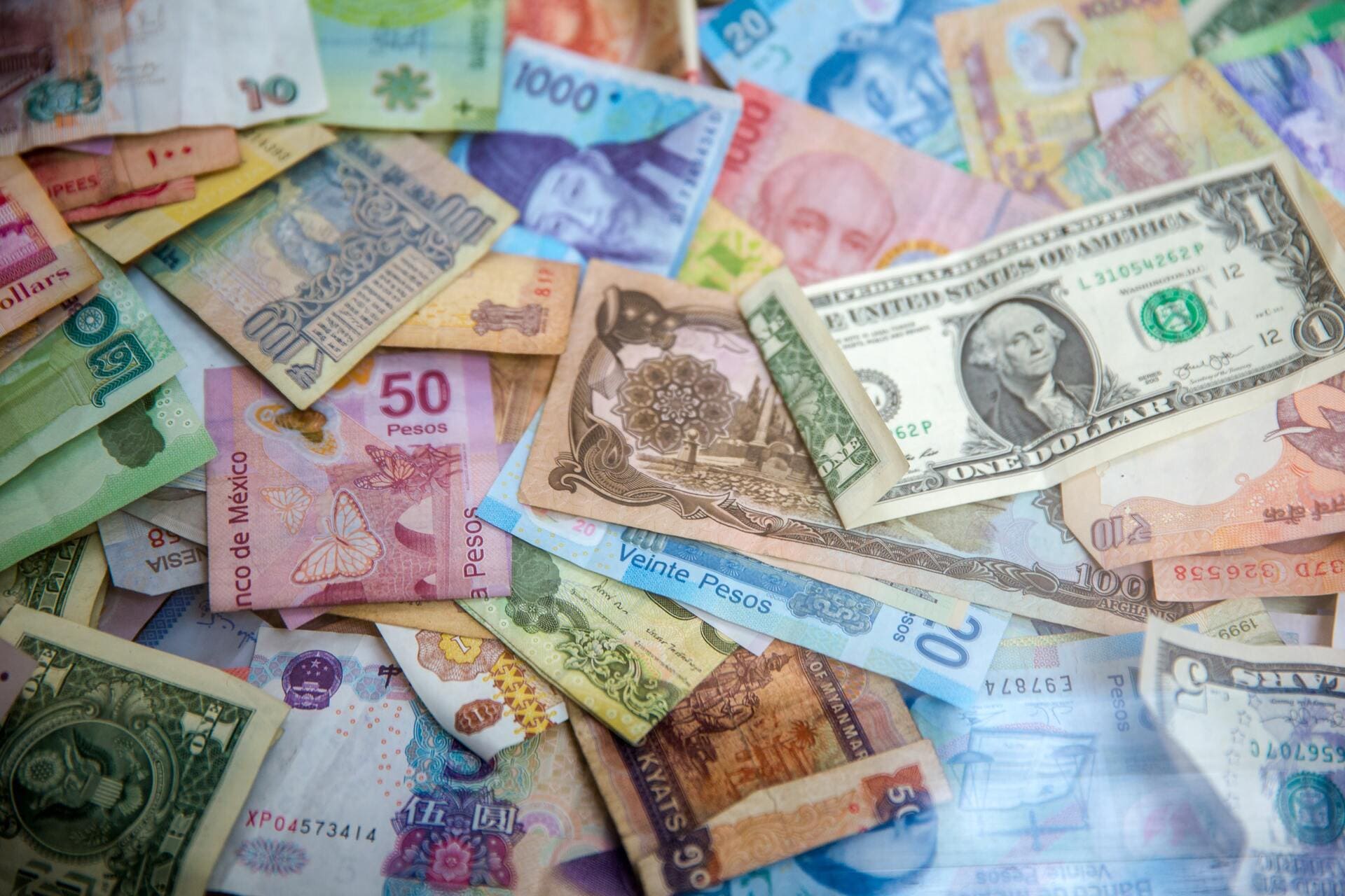 Объявление объемов продаж валюты от Минфина может оказать поддержку рублю.